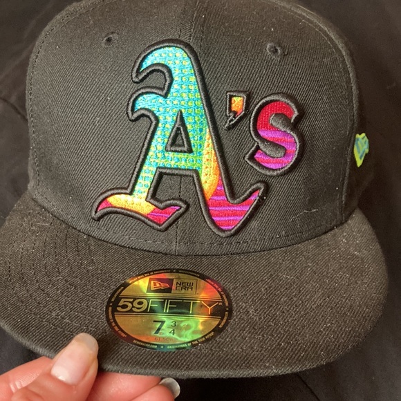 As hat - Picture 2 of 5